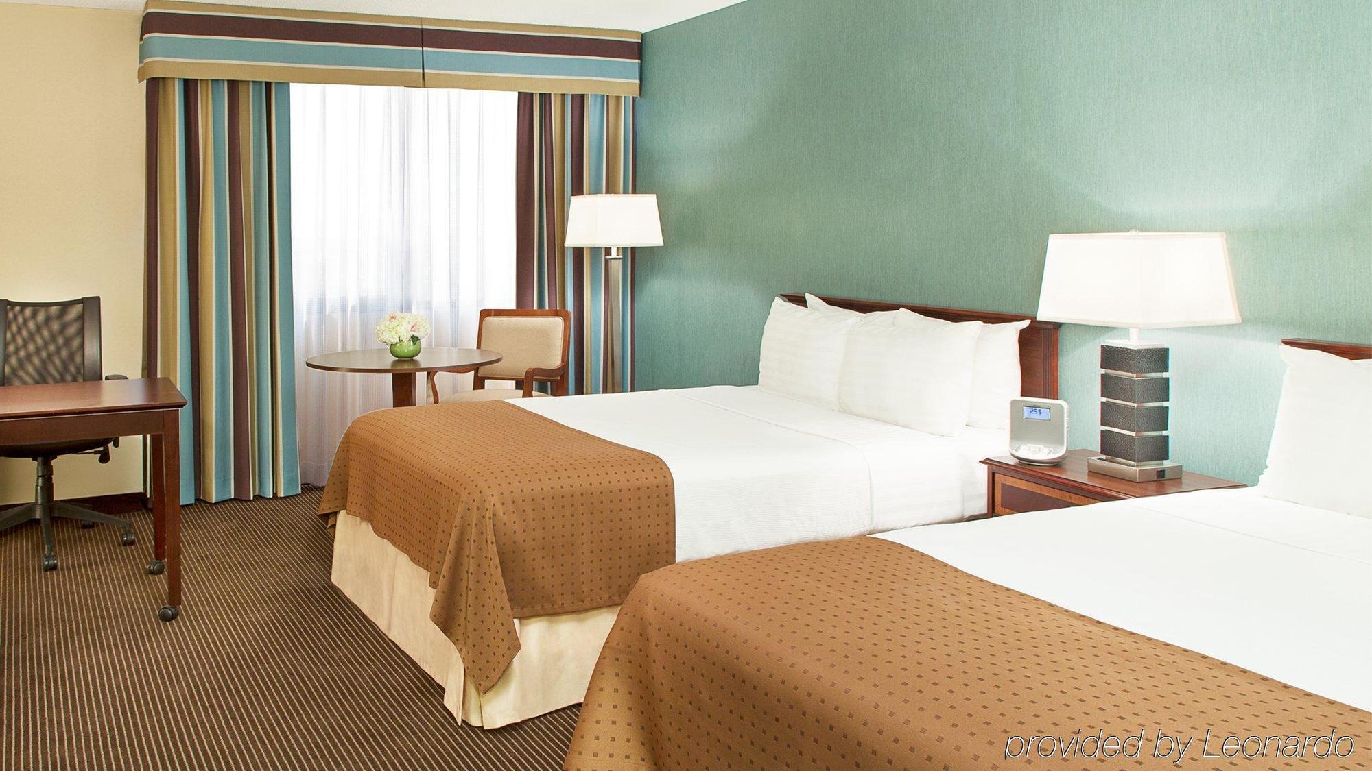 Holiday Inn Toronto - Yorkdale Zewnętrze zdjęcie